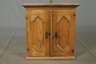 Kleiner barocker Wandschrank