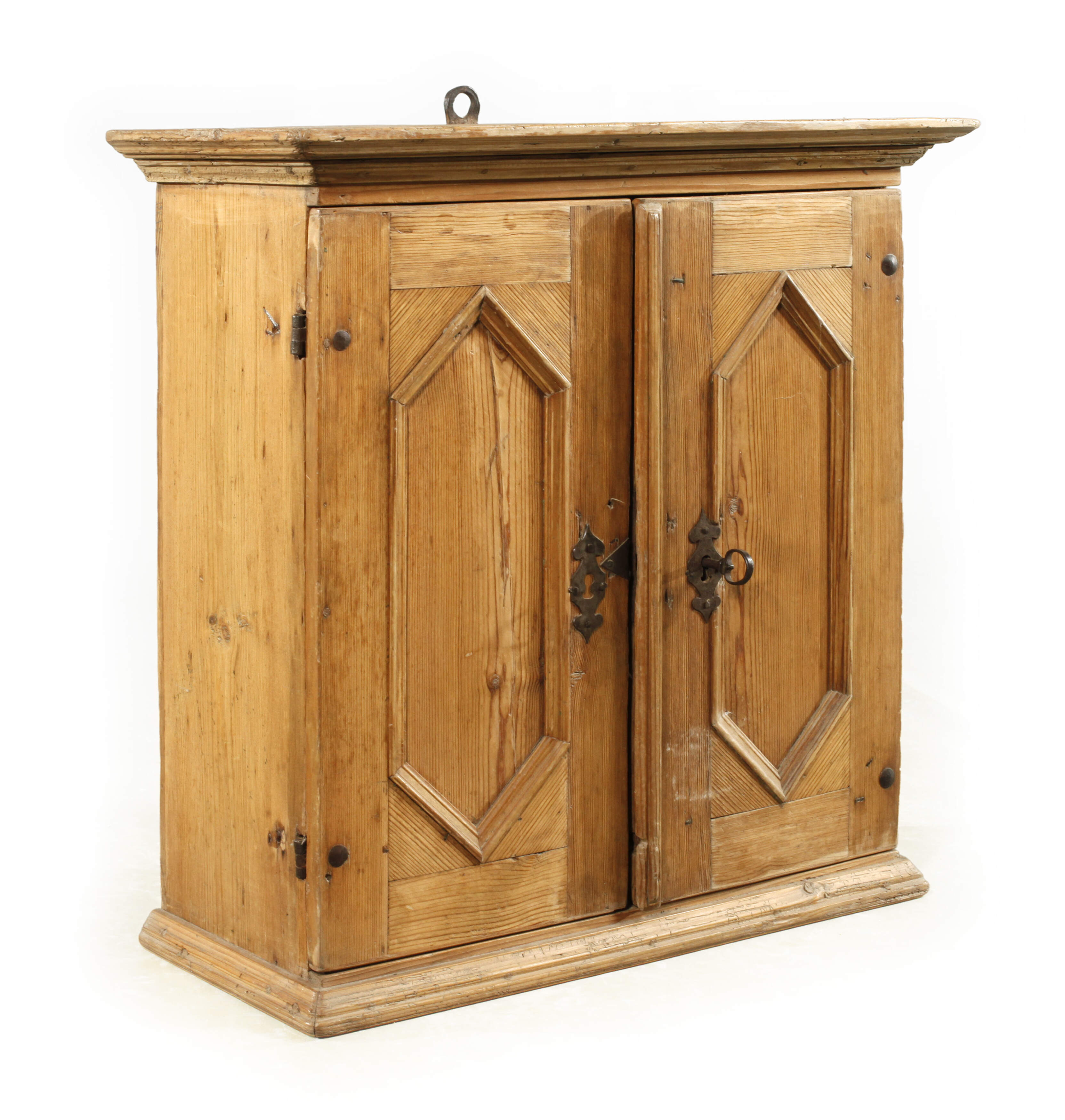 Kleiner barocker Wandschrank