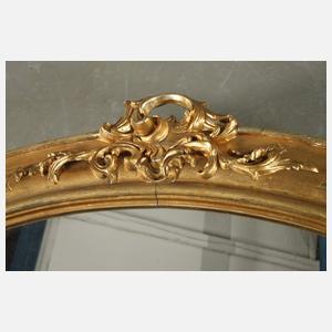 Ovaler Wandspiegel im Barockstil