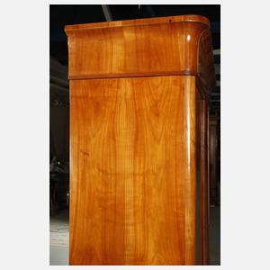 Wäscheschrank Biedermeier