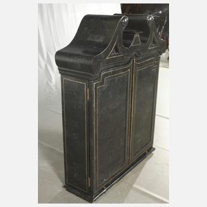 Kabinettschrank im Barockstil