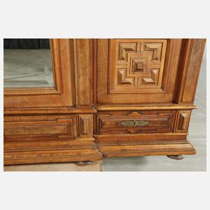 Kleiderschrank Historismus