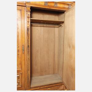 Kleiderschrank Historismus