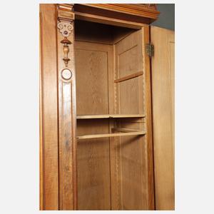 Kleiderschrank Historismus