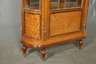 Vitrine im Louis-XVI.-Stil