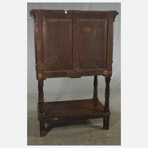 Stollenschrank im Renaissancestil