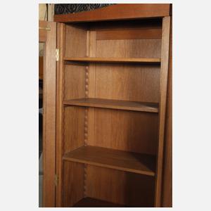 Gertrud Kleinhempel, Bücherschrank
