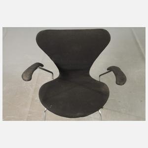 Arne Jacobsen, sechs Armlehnstühle "Serie 7"