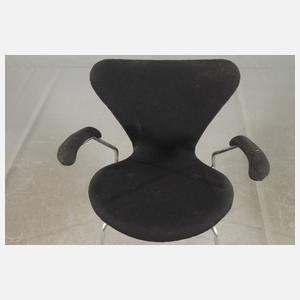 Arne Jacobsen, sechs Armlehnstühle "Serie 7"