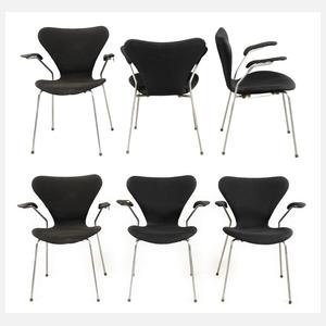 Arne Jacobsen, sechs Armlehnstühle "Serie 7"