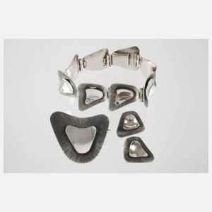 Zwei Schmucksets