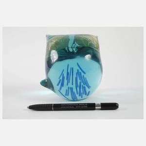 Glasobjekt Uhu als Paperweight
