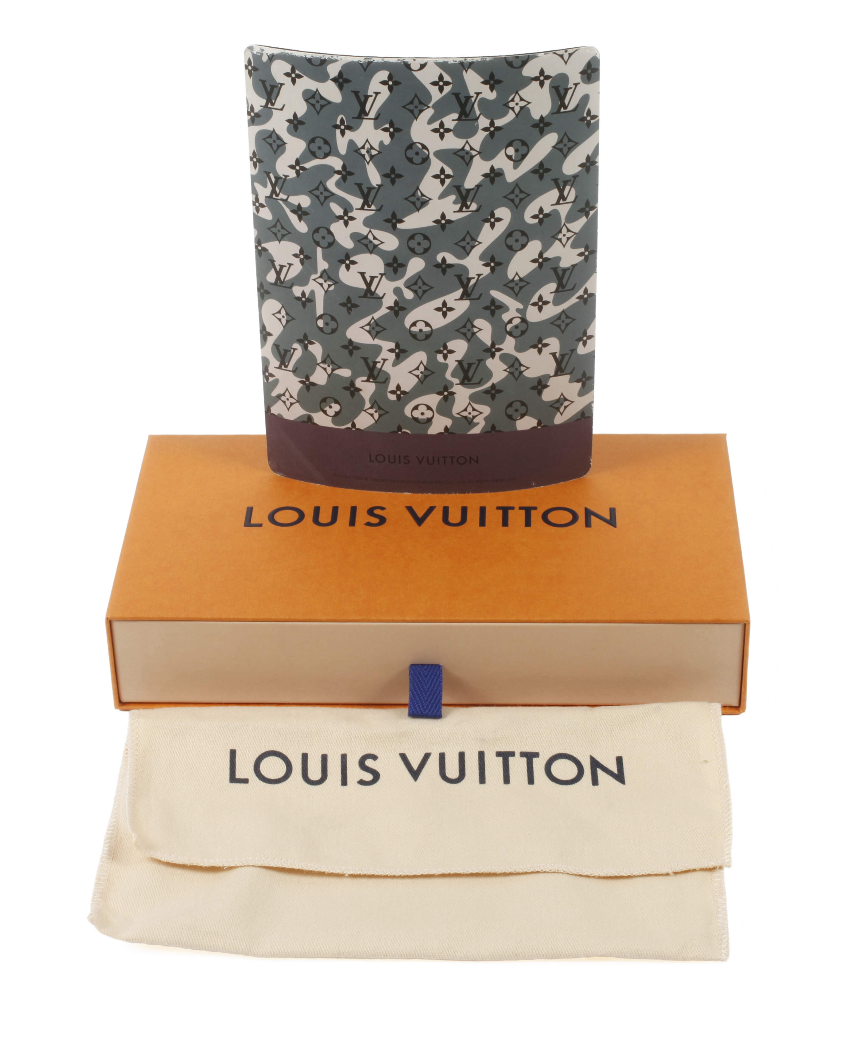 Louis Vuitton x Takashi Murakami Monogramouflage Mauspad