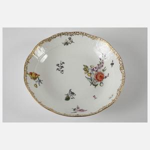 Meissen zwei Schalen und Platte Blumenmalerei