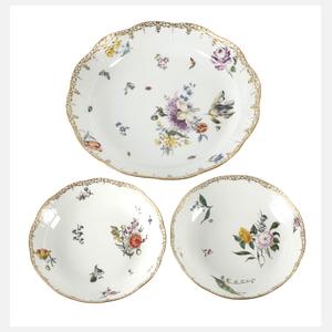 Meissen zwei Schalen und Platte Blumenmalerei