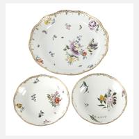 Meissen zwei Schalen und Platte Blumenmalerei111
