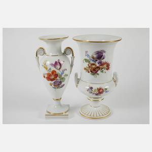 Meissen zwei Prunkvasen Blumenmalerei