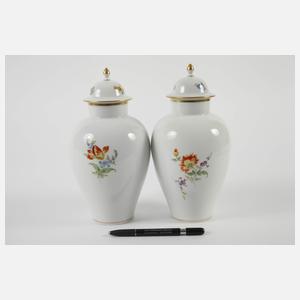 Meissen Paar Deckelvasen "Blumenbukett"