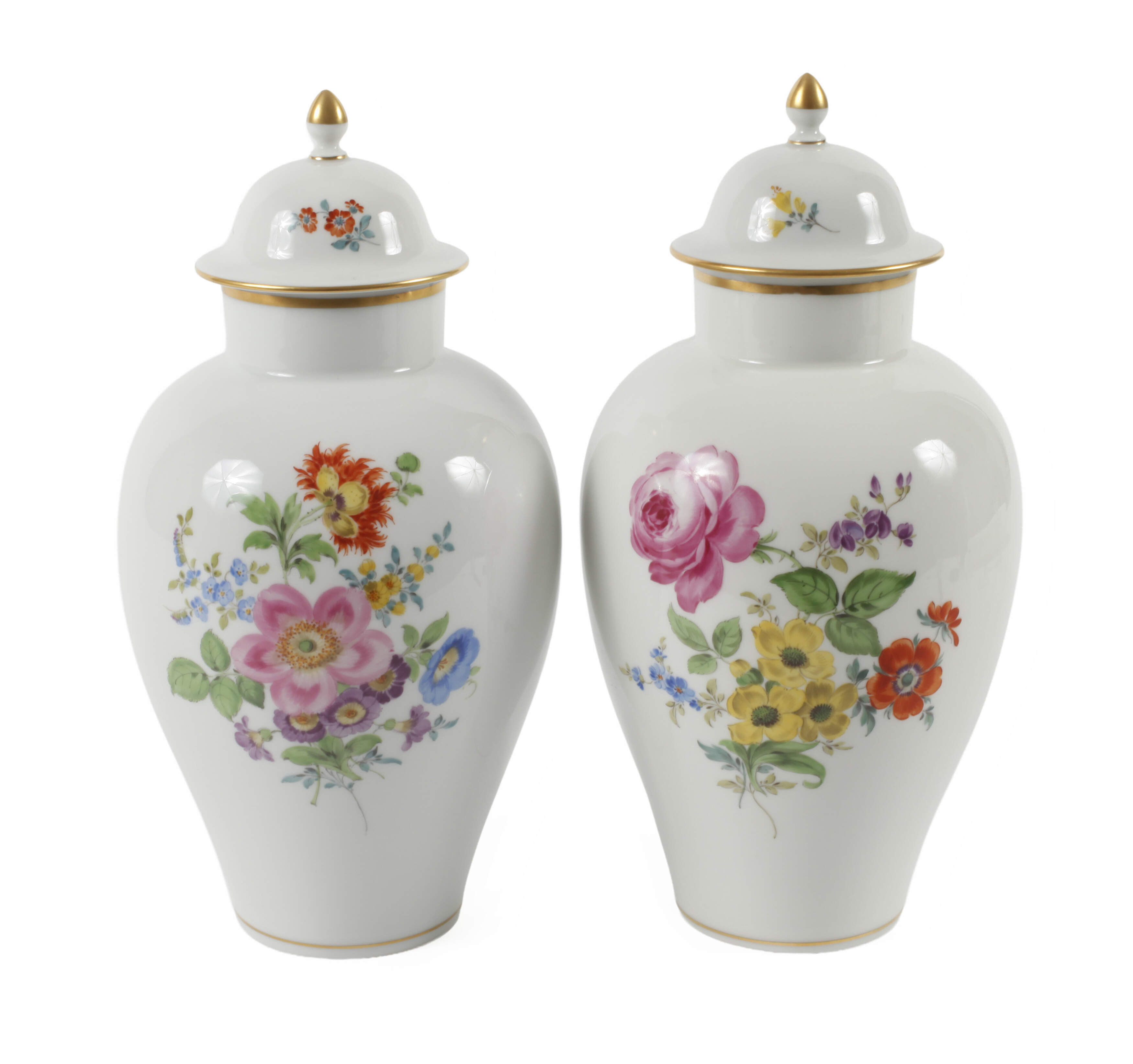 Meissen Paar Deckelvasen "Blumenbukett"