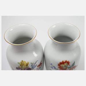 Meissen Paar große Balustervasen "Blumenbukett"