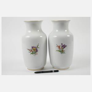 Meissen Paar große Balustervasen "Blumenbukett"