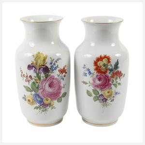Meissen Paar große Balustervasen "Blumenbukett"