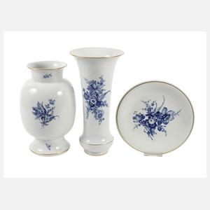 Meissen drei große Zierteile "Blaue Blume/Gold"