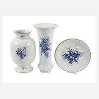 Meissen drei große Zierteile "Blaue Blume/Gold"111