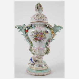 Kleine Potpourrivase mit Putten