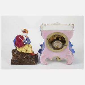 Kaminuhr mit Figurenaufsatz