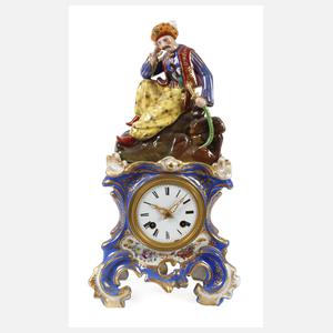 Kaminuhr mit Figurenaufsatz