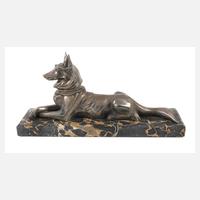 Henry Petrilly, liegender Schäferhund111