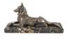 Henry Petrilly, liegender Schäferhund