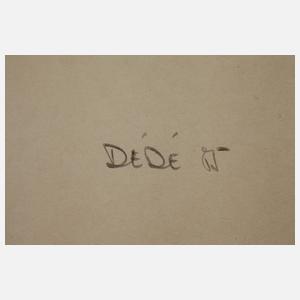 Dédé, Aufmerksam