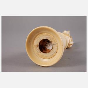 Figürliche Elfenbeinschnitzerei