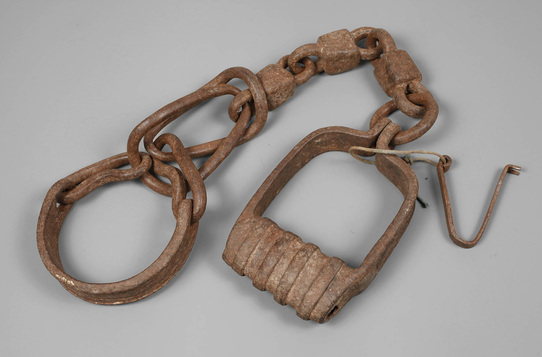 Fußfessel mit Schiebeschlüssel