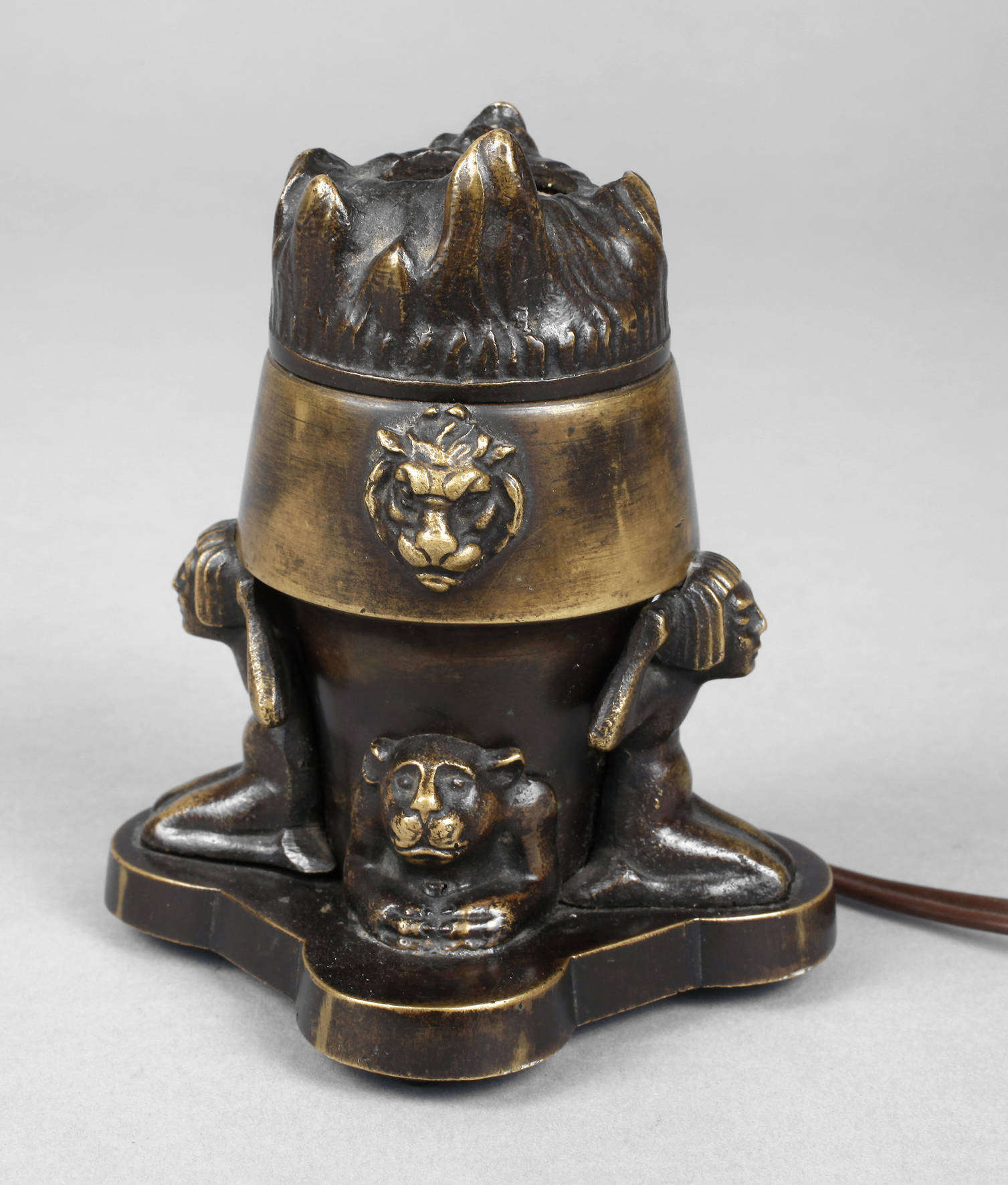 Tischfeuerzeug Bronze