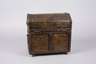 Kleine Eisentruhe