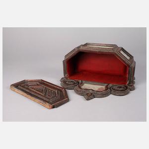 Wandkonsole Kerbschnitzerei