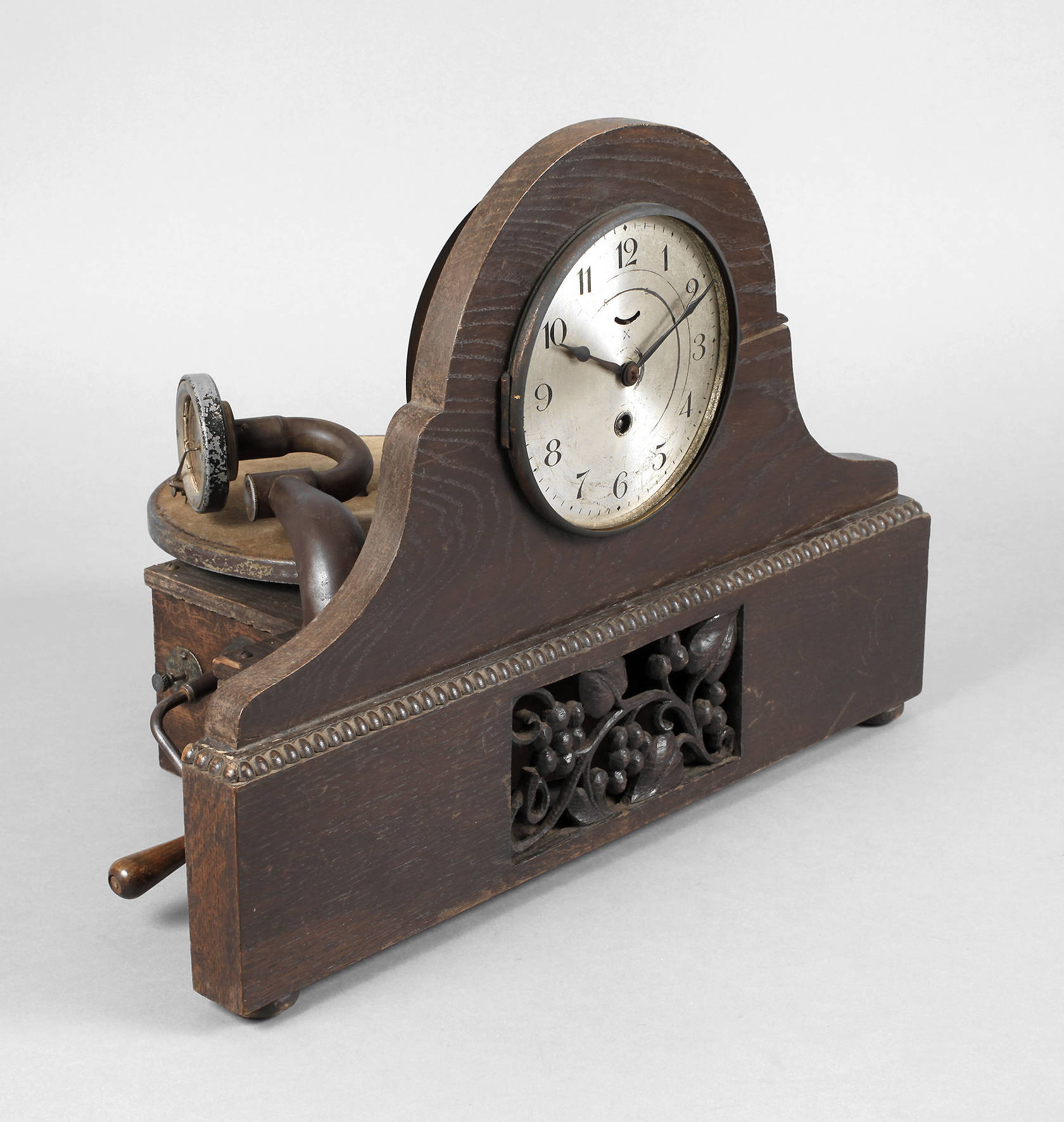 Seltenes Uhrengrammophon