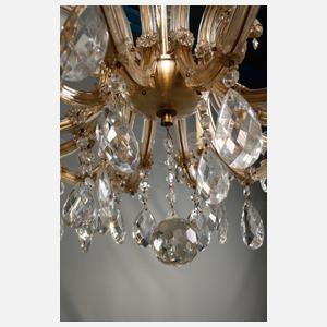 Großer Deckenlüster