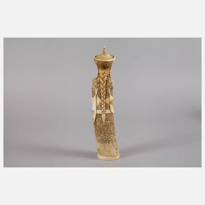 Feine Elfenbeinschnitzerei