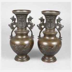 Paar Bronzevasen