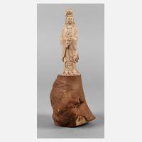 Geschnitzte Guanyin111