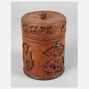 Geschnitzte Deckeldose