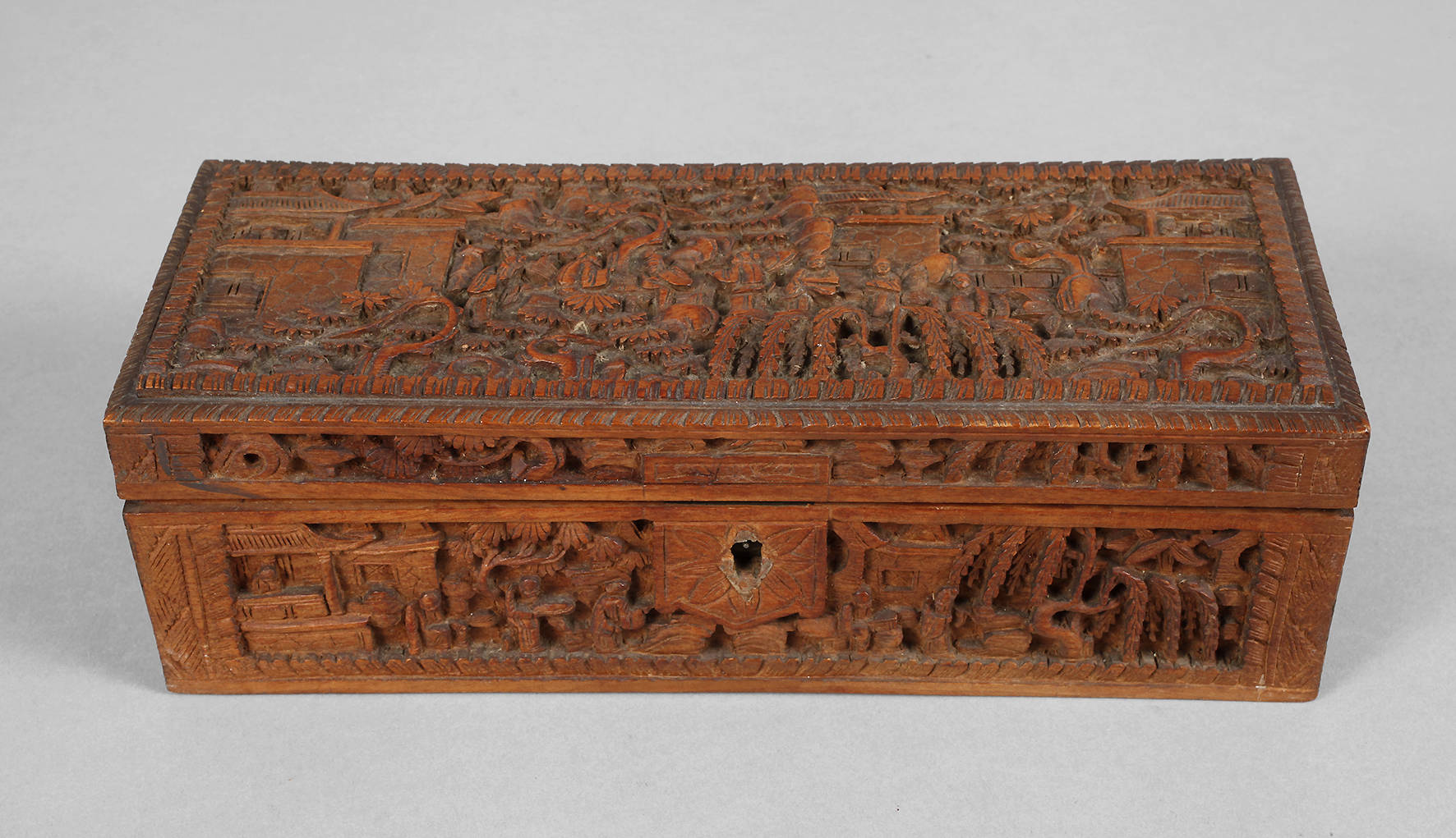 Geschnitzte Schatulle