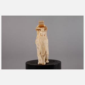 Figürliche Elfenbeinschnitzerei