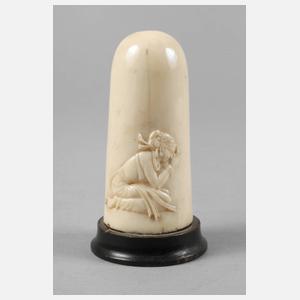 Figürliche Elfenbeinschnitzerei