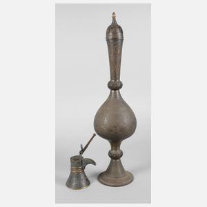 Mokkakännchen und Duftgefäß