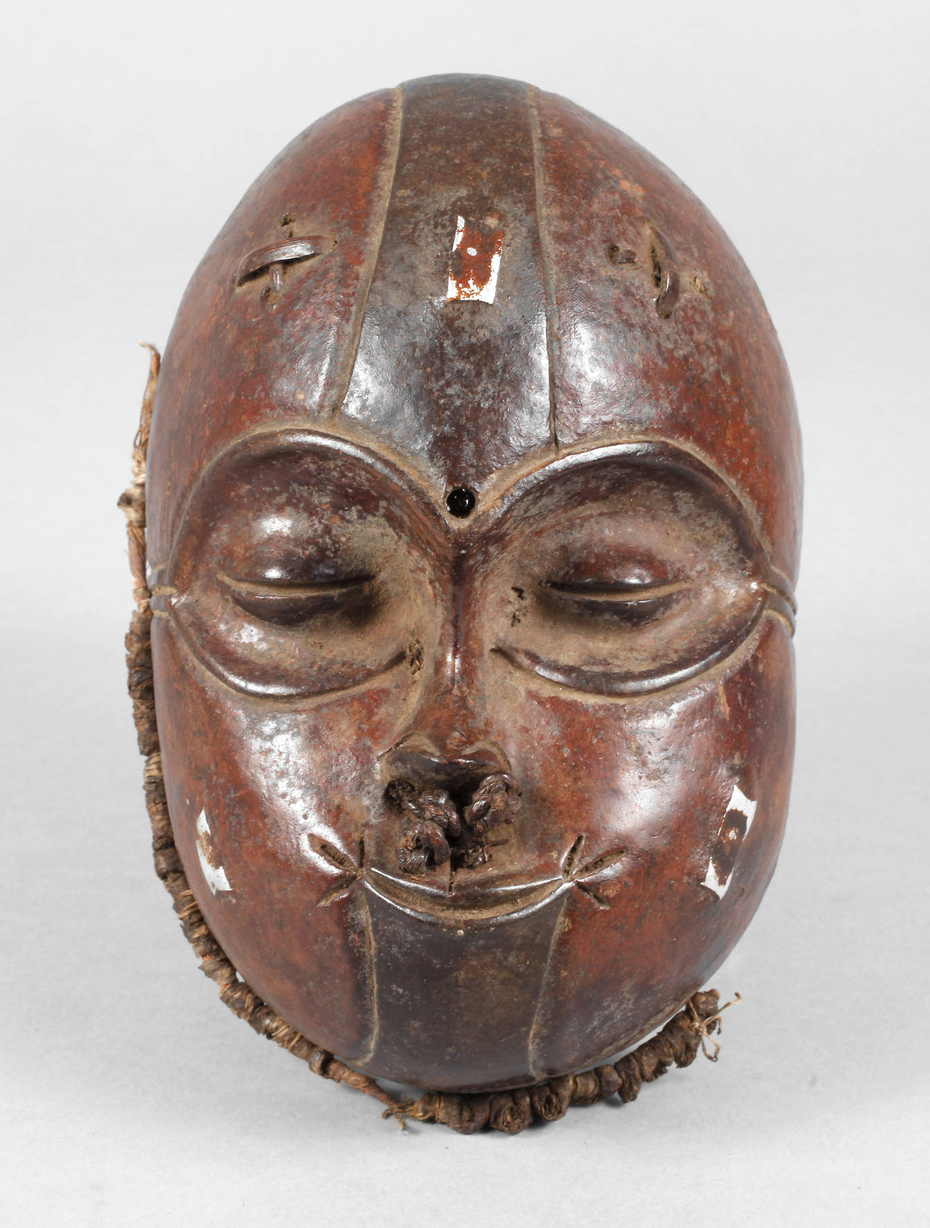 Kleine Totenkultmaske der Tschokwe